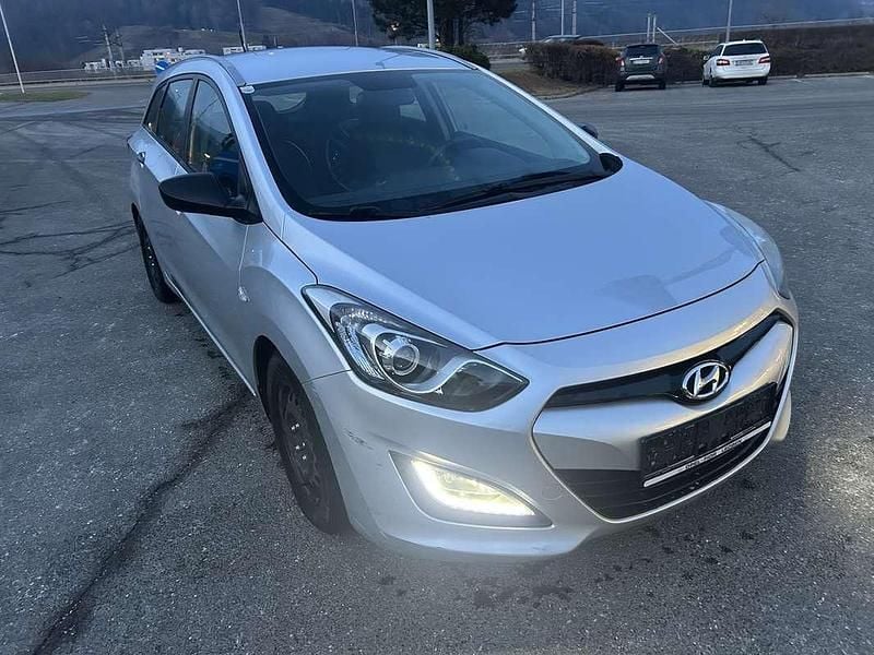 Gebraucht 2013 Hyundai i30 Premium Kombi | € 3.600 (Superpreis) - Bild 1/4