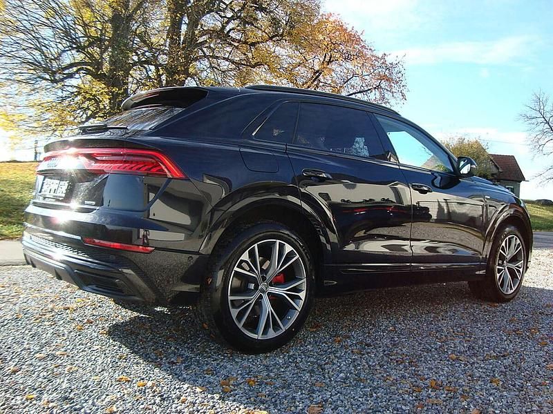 Gebraucht Audi Q8 Ambiente 286 PS (210 kW) 2020 Schwarz SUV