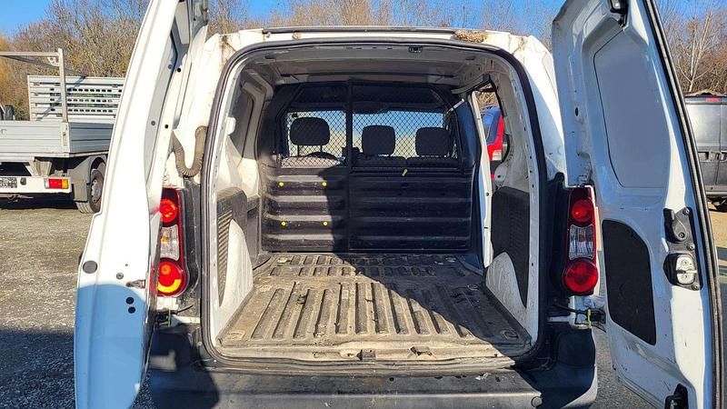 Gebraucht Peugeot Partner 90 PS (66 kW) 2014 Weiß Van / Kleinbus