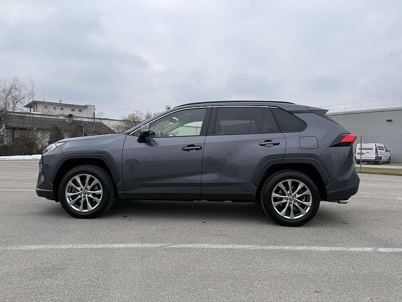 Gebraucht Toyota RAV4 Hybrid Active 178 PS (130 kW) 2022 SUV