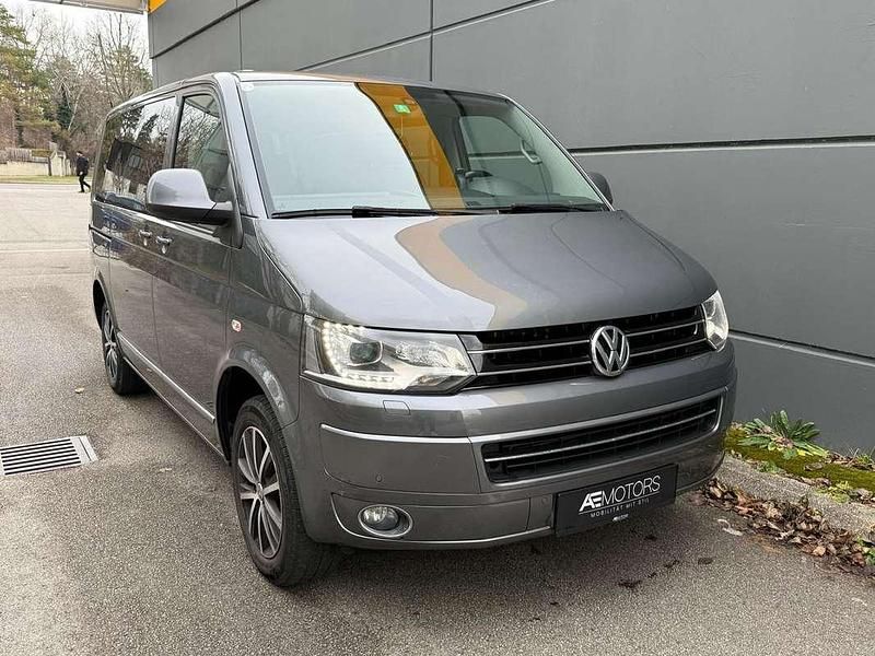 Gebraucht VW Multivan Highline 179 PS (131 kW) 2013 Grau Van