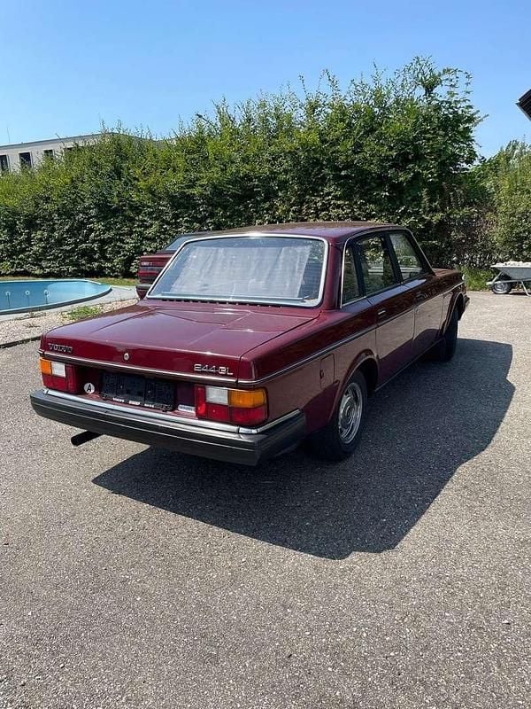 Gebraucht Volvo 244 97 PS (71 kW) 1982 Rot Limousine