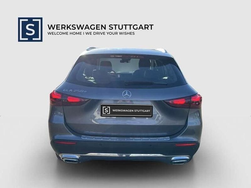 Gebraucht Mercedes GLA250 Progressive 163 PS (119 kW) 2024 Grau SUV