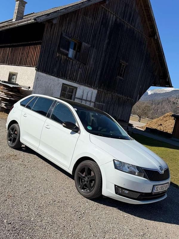 Gebraucht Skoda Rapid Sport 110 PS (80 kW) 2015 Weiß Kleinwagen
