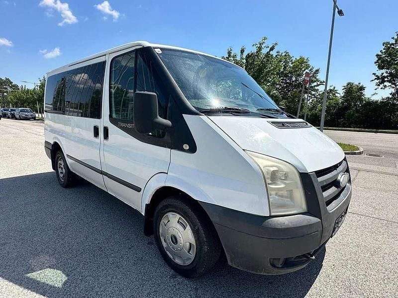 Gebraucht Ford Tourneo 116 PS (85 kW) 2010 Weiß Van