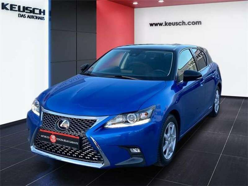 Blau Gebraucht 2017 Lexus CT200h Limousine | € 16.880 - Bild 1/4