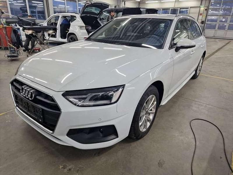 Gebraucht Audi A4 163 PS (119 kW) 2023 Weiß Kombi