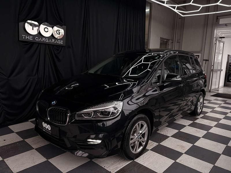Schwarz Gebraucht 2020 BMW 216 Sport Line Van / Kleinbus | € 20.999 (Fairer Preis) - Bild 1/4