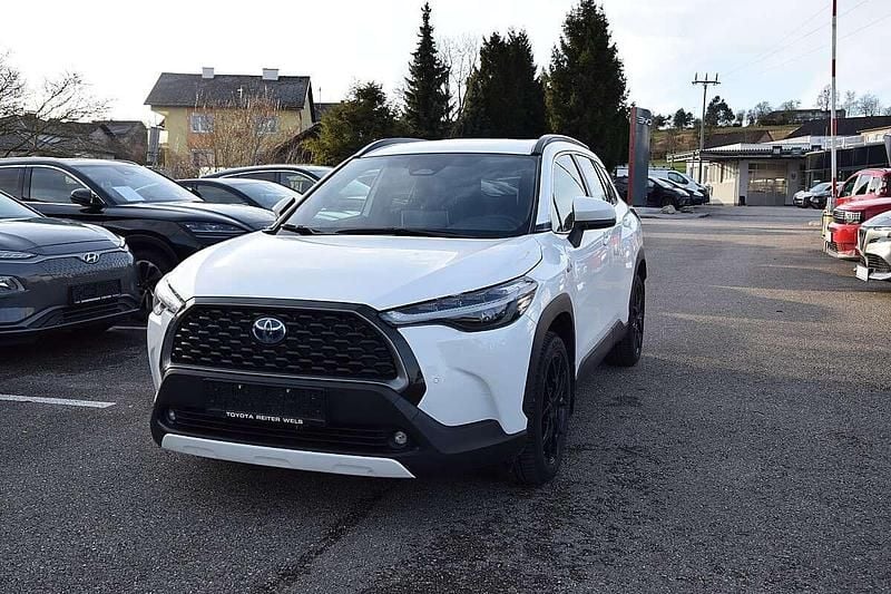 Gebraucht Toyota Corolla Active 171 PS (125 kW) 2023 Weiß Limousine