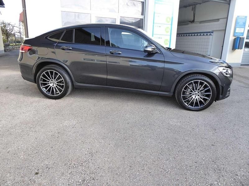 Gebraucht Mercedes GLC220 194 PS (142 kW) 2022 Grau Coupé