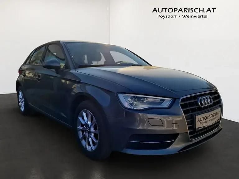 Gebraucht Audi A3 Attraction 110 PS (80 kW) 2015 Mittelbraun  metallic Limousine