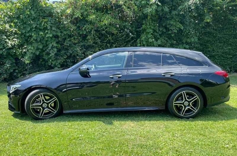 Gebraucht Mercedes CLA200 Shooting Brake 150 PS (110 kW) 2021 Schwarz Kombi