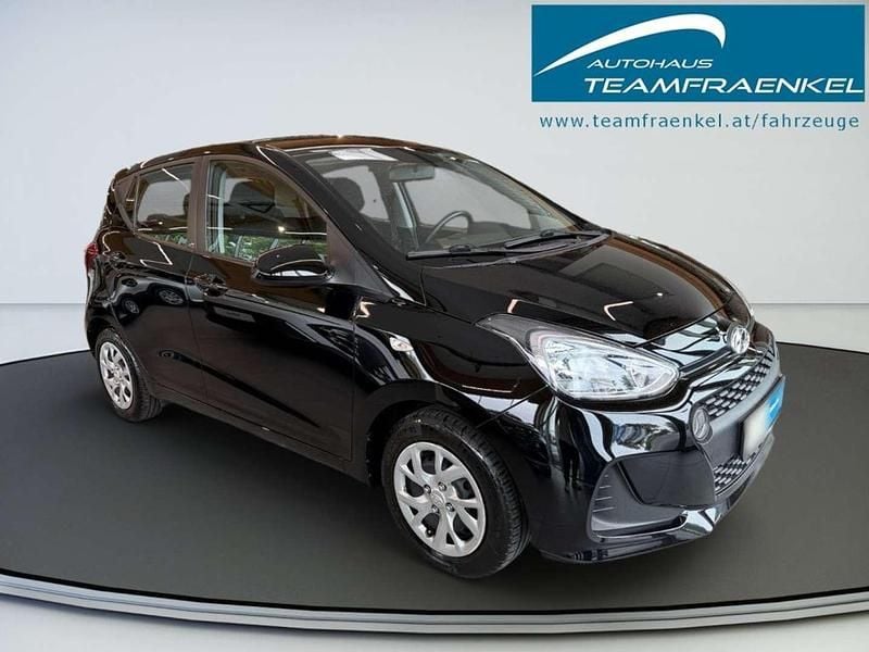 Gebraucht Hyundai i10 Comfort 65 PS (47 kW) 2017 Schwarz Kleinwagen