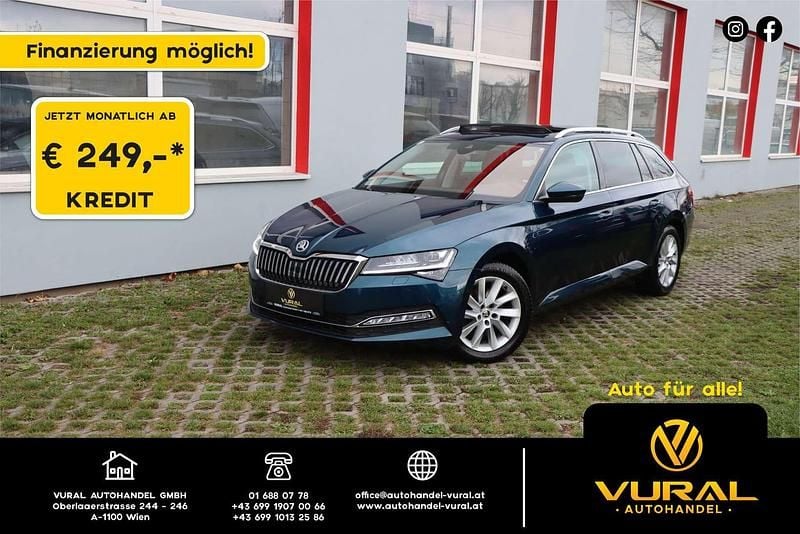 Blau Gebraucht 2022 Skoda Superb Style Kombi | € 19.890 (Superpreis) - Bild 1/4