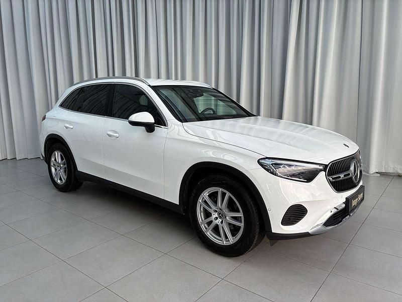 Gebraucht Mercedes GLC220 197 PS (144 kW) 2025 Weiß SUV