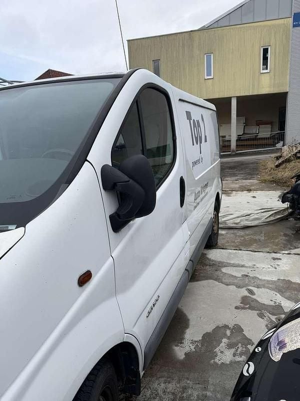 Gebraucht Renault Trafic Expression 101 PS (74 kW) 2005 Weiß Van / Kleinbus