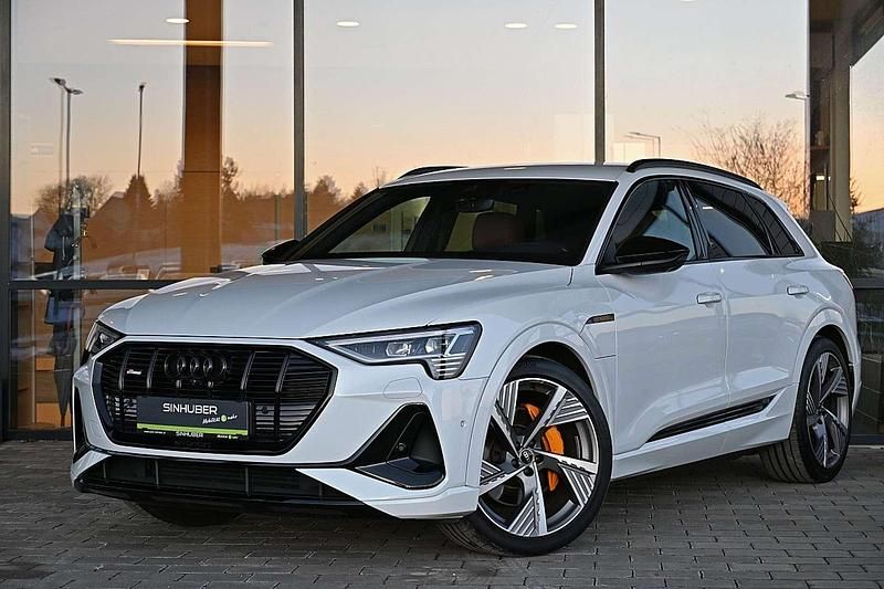 Weiß Gebraucht 2022 Audi e-tron S-Line SUV | € 42.590 (Fairer Preis) - Bild 1/4