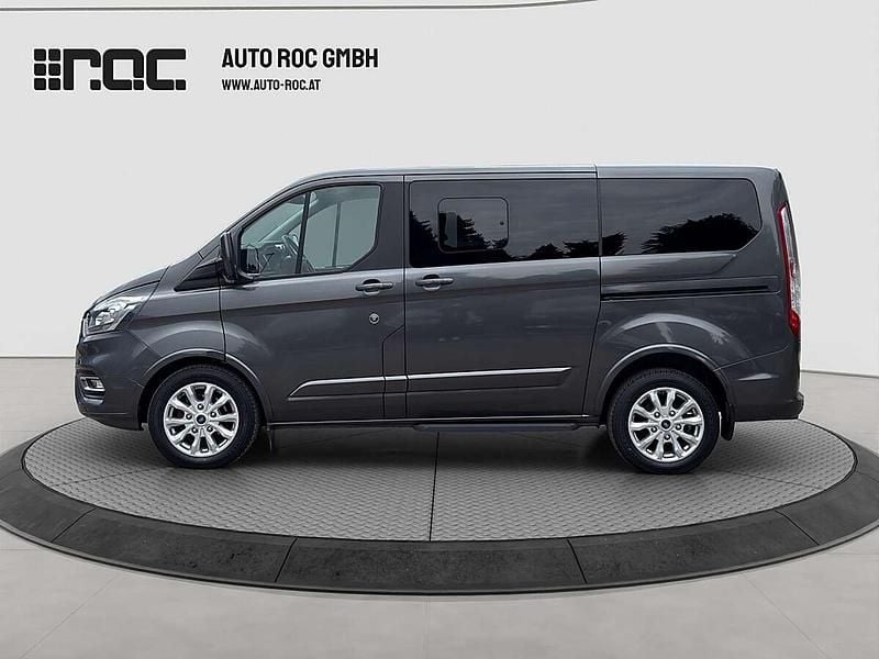 Gebraucht Ford Tourneo Custom Titanium 186 PS (136 kW) 2020 Grau Van