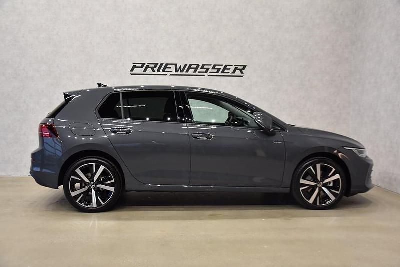 Neu VW Golf VIII 204 PS (150 kW) 2025 Mittelgrau  metallic Limousine
