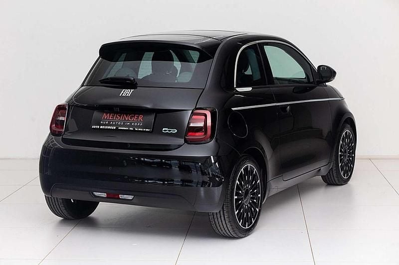 Gebraucht Fiat 500e La Prima 86 kW (118 PS) 2023 Schwarztöne Kleinwagen