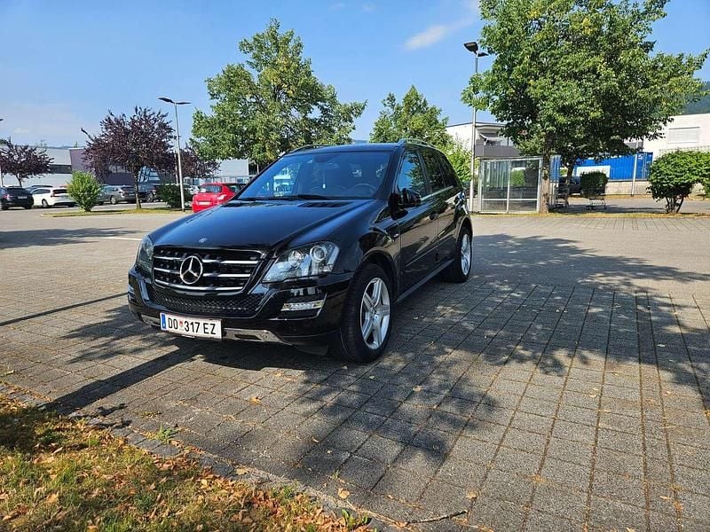 Gebraucht Mercedes ML350 231 PS (169 kW) 2011 Schwarz SUV