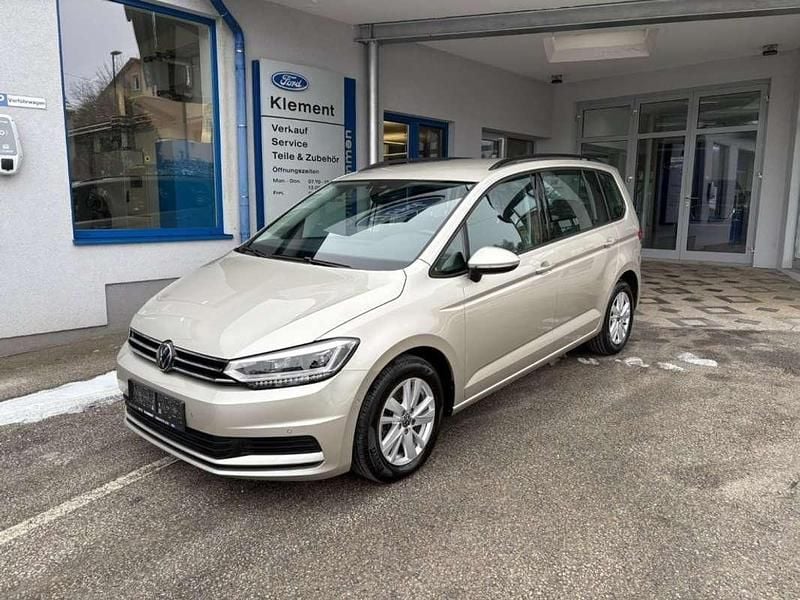 Gebraucht VW Touran Comfortline 150 PS (110 kW) 2024 Silber Van / Kleinbus