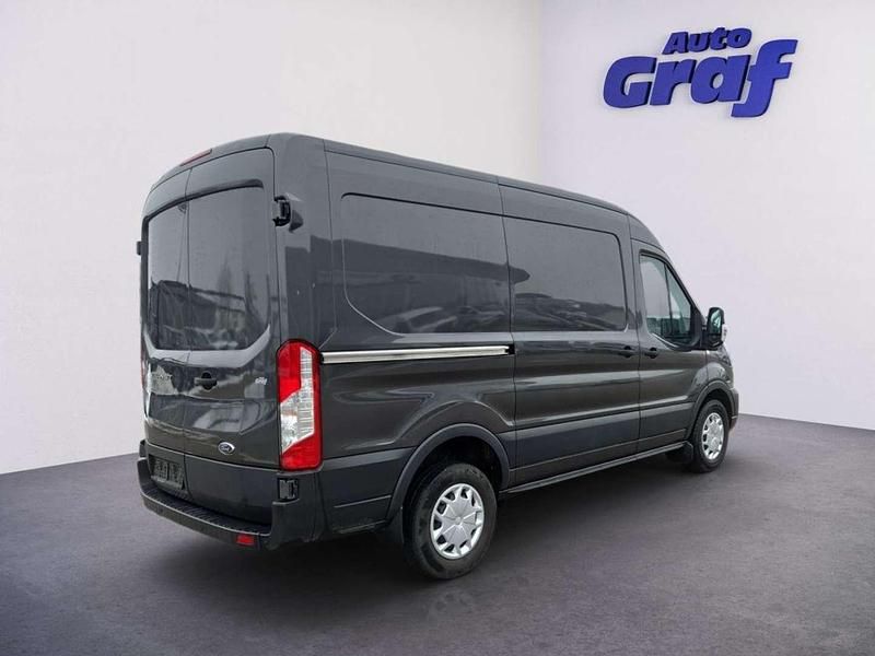 Gebraucht Ford Transit Trend 129 PS (94 kW) 2021 Grau Van