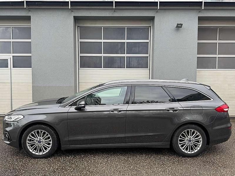 Gebraucht Ford Mondeo Titanium 140 PS (102 kW) 2021 Grau Kombi