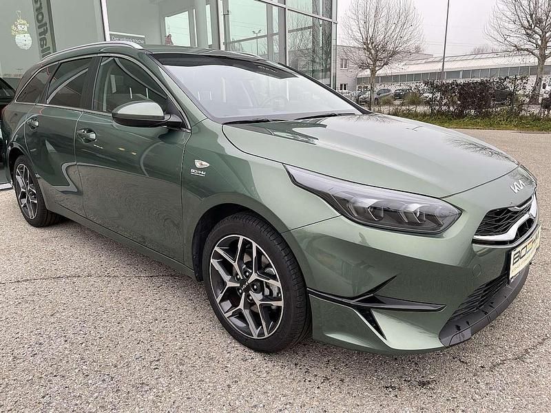 Gebraucht Kia Ceed Sportswagon Silver 101 PS (74 kW) 2024 Grün Kombi