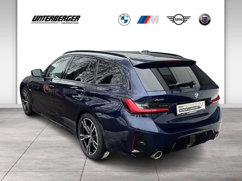 Gebraucht BMW 320e M Sport 163 PS (119 kW) 2022 Blau Kombi