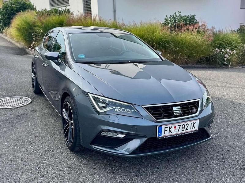 Grau Gebraucht 2018 Seat Leon FR Limousine | € 14.000 (Fairer Preis) - Bild 1/4