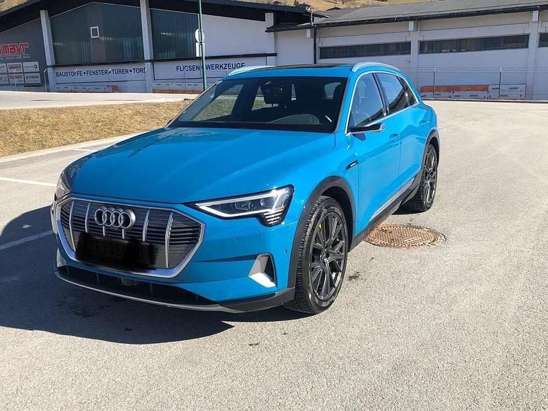 Blau Gebraucht 2019 Audi e-tron SUV | € 29.300 (Guter Preis) - Bild 1/4