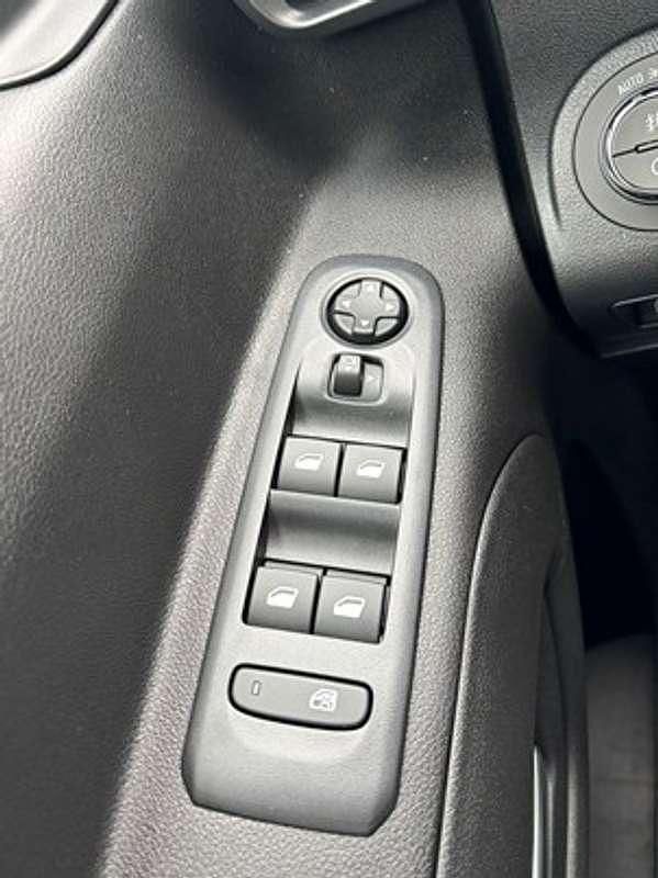 Gebraucht Opel Combo-e Life Elegance 100 kW (136 PS) 2023 Blau Kombi