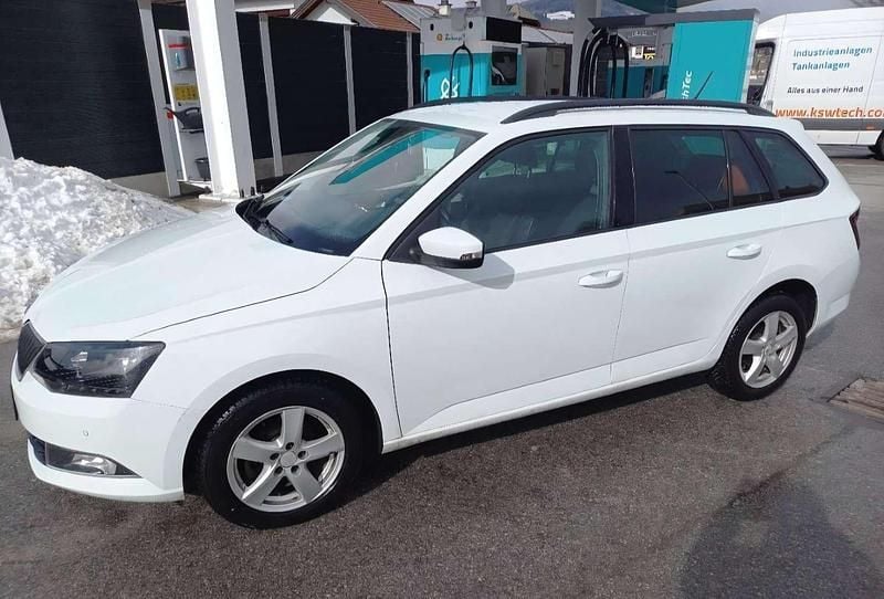 Gebraucht Skoda Fabia Style 90 PS (66 kW) 2015 Weiß Kombi