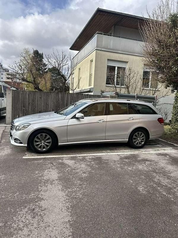 Gebraucht Mercedes E220 Edition 170 PS (125 kW) 2014 Grau Kombi