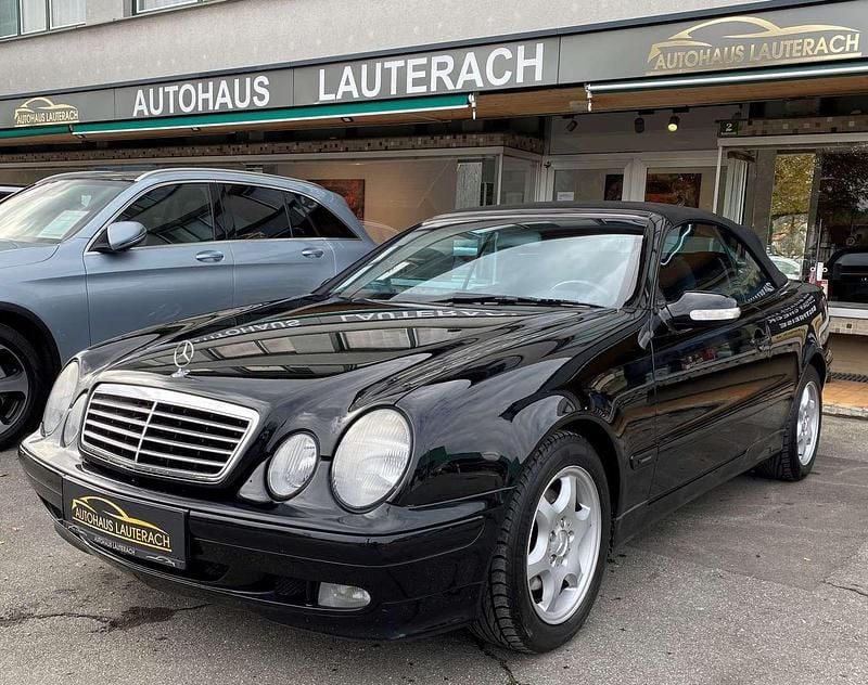 Schwarz Gebraucht 2001 Mercedes CLK200 Avantgarde Cabrio | € 8.990 (Fairer Preis) - Bild 1/4