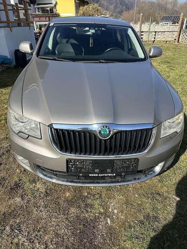 Gebraucht Skoda Superb Elegance 160 PS (117 kW) 2009 Limousine