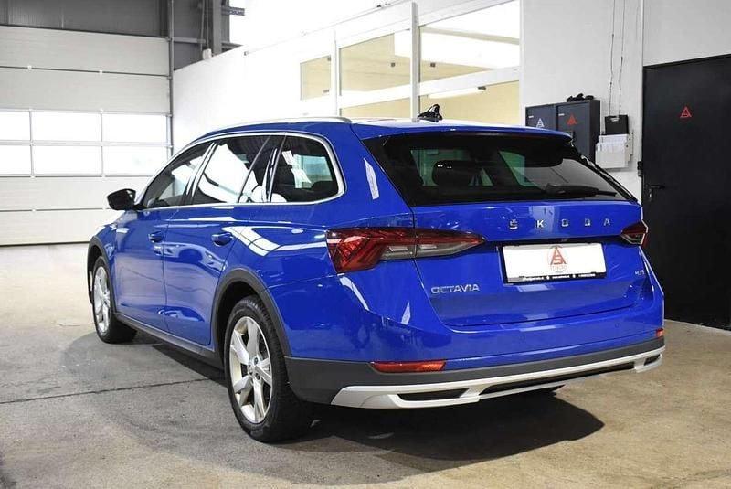 Gebraucht Skoda Octavia 200 PS (147 kW) 2022 Blau Kombi