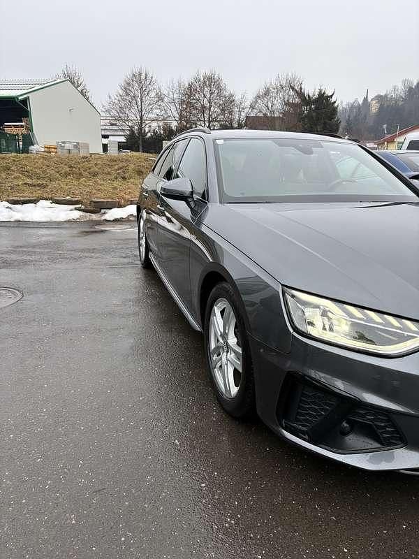 Gebraucht Audi A4 S-Line 190 PS (139 kW) 2020 Grau Kombi
