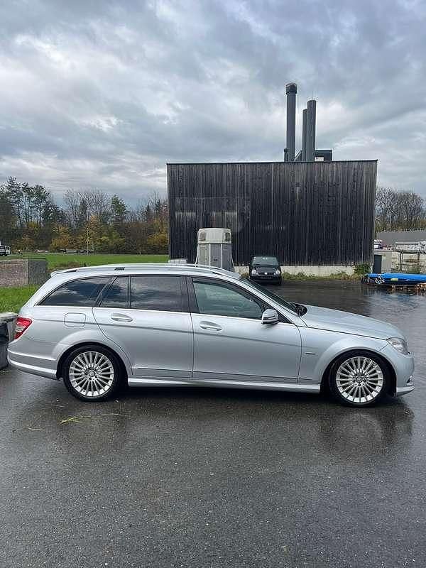 Gebraucht Mercedes C220 Avantgarde 170 PS (125 kW) 2010 Silber Kombi