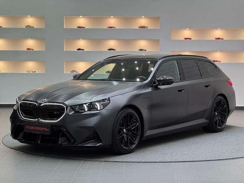 Gebraucht BMW M5 Shadowline 727 PS (534 kW) 2025 Grau Kombi