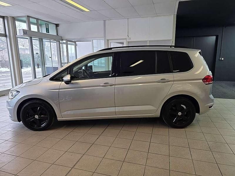 Gebraucht VW Touran 116 PS (85 kW) 2018 Silber Van / Kleinbus