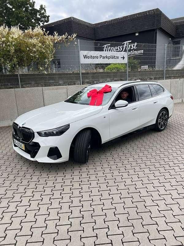 Gebraucht BMW 520 M Sport 197 PS (144 kW) 2025 Kombi