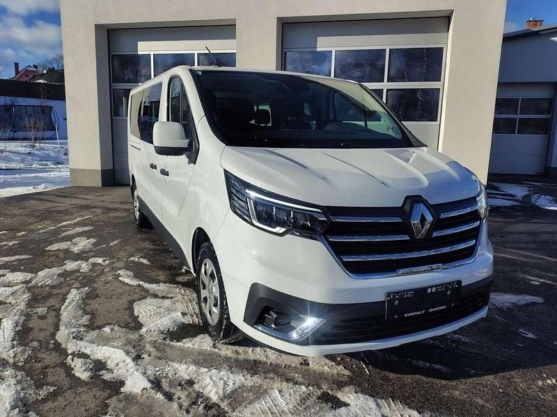 Gebraucht Renault Trafic Life 150 PS (110 kW) 2024 Weiß Van / Kleinbus