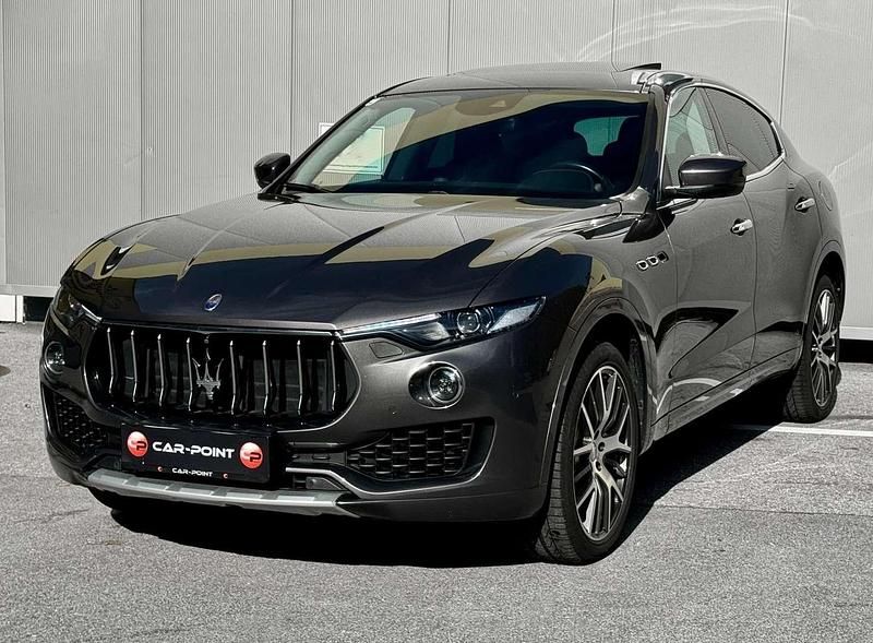 Grau Gebraucht 2017 Maserati Levante SUV | € 39.990 (Guter Preis) - Bild 1/4