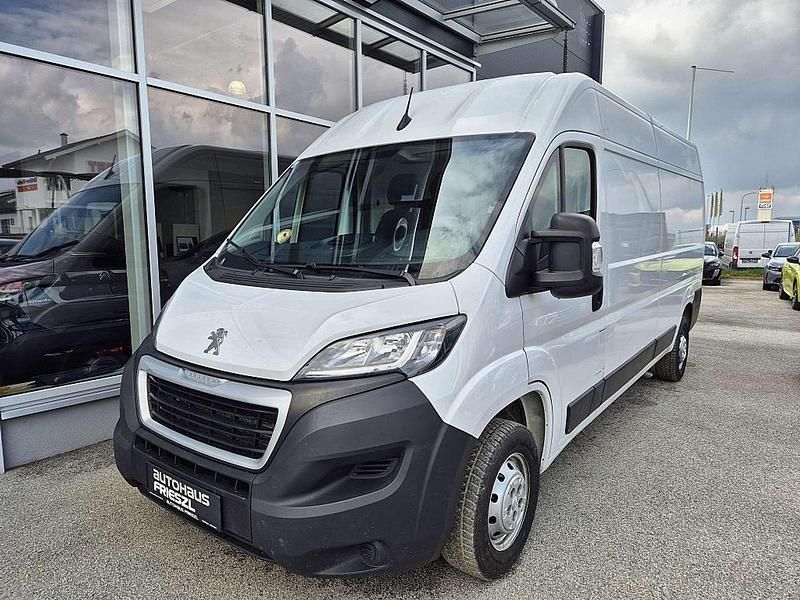Gebraucht Peugeot Boxer 165 PS (121 kW) 2022 Weiß Van