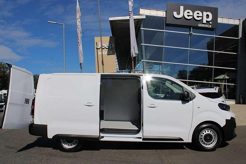 Weiß Neu 2025 Fiat Scudo Van | € 35.490 (Etwas zu teuer) - Bild 1/4