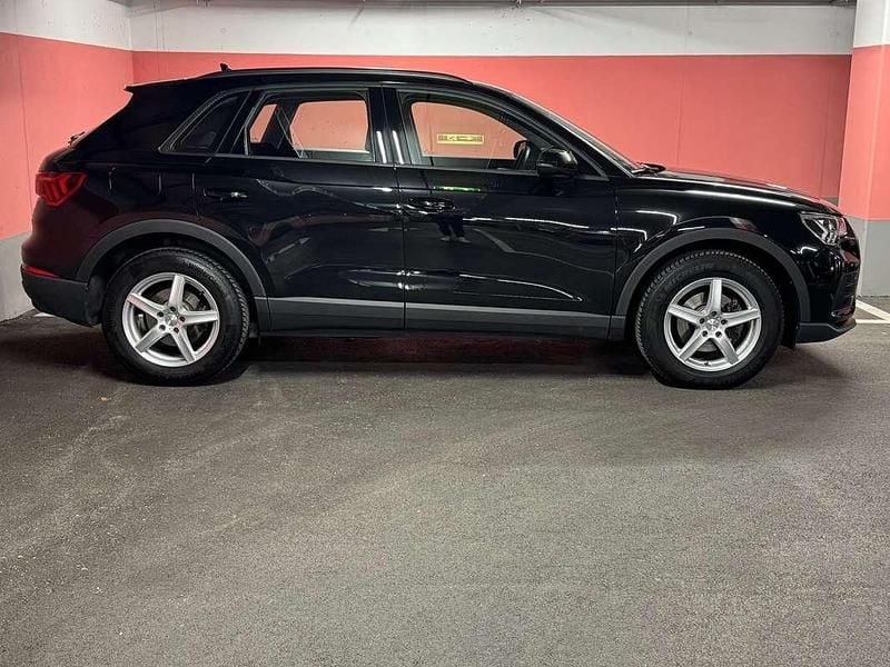 Gebraucht Audi Q3 Ambiente 150 PS (110 kW) 2021 Schwarz SUV