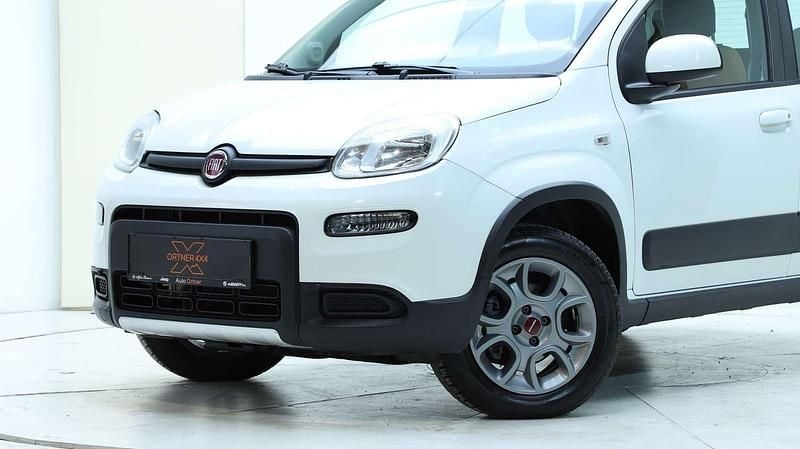 Gebraucht Fiat Panda 4x4 75 PS (55 kW) 2014 Weiß Kleinwagen