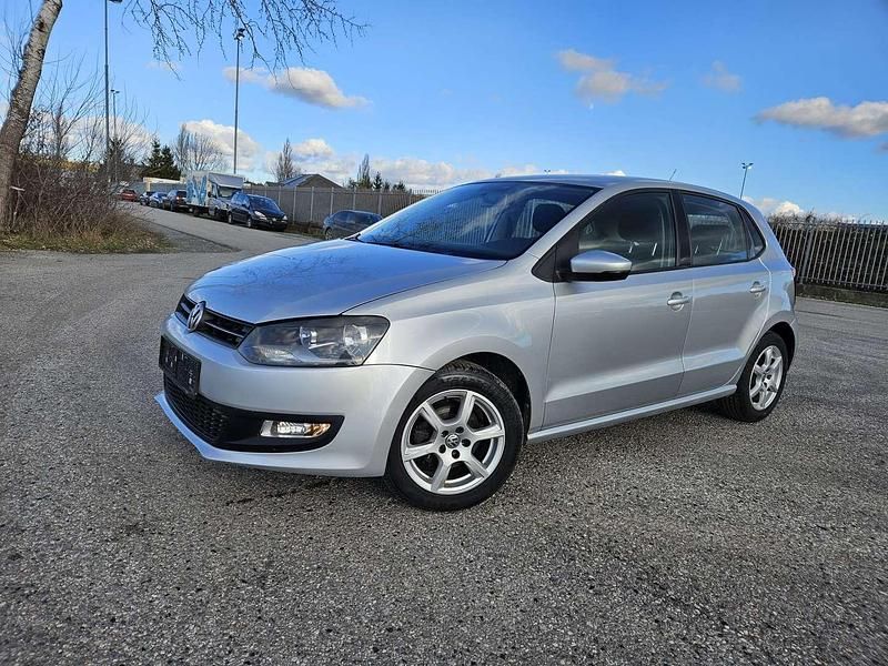 Grau Gebraucht 2010 VW Polo Comfortline Limousine | € 4.400 (Fairer Preis) - Bild 1/4
